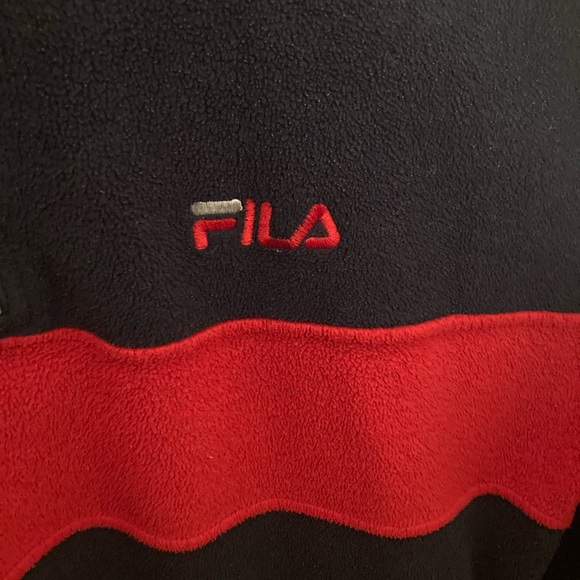 Fila red and black quarter zip size XL. - Picture 3 of 5